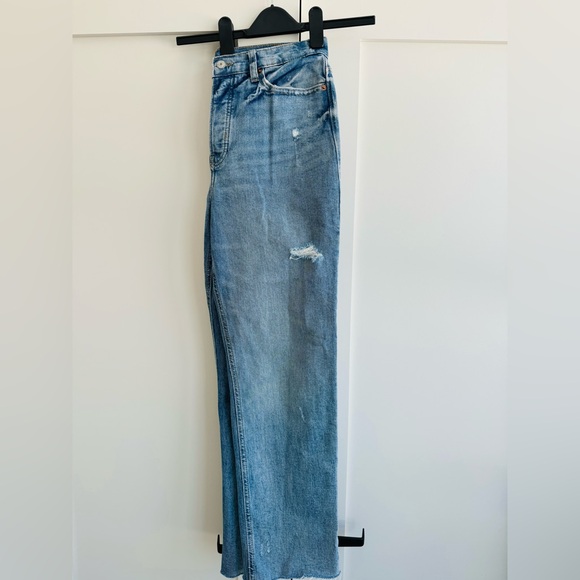 Old Navy Extra High Rise Jeans - Picture 3 of 9